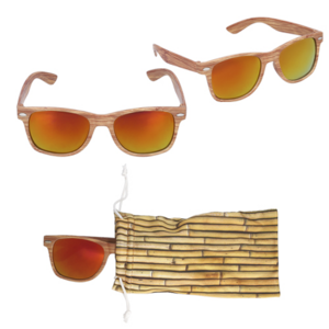 CP-058, Lentes de sol de plástico con simulación de madera, estuche de poliéster con correa ajustable, mica con efecto tornasol y protección UV.