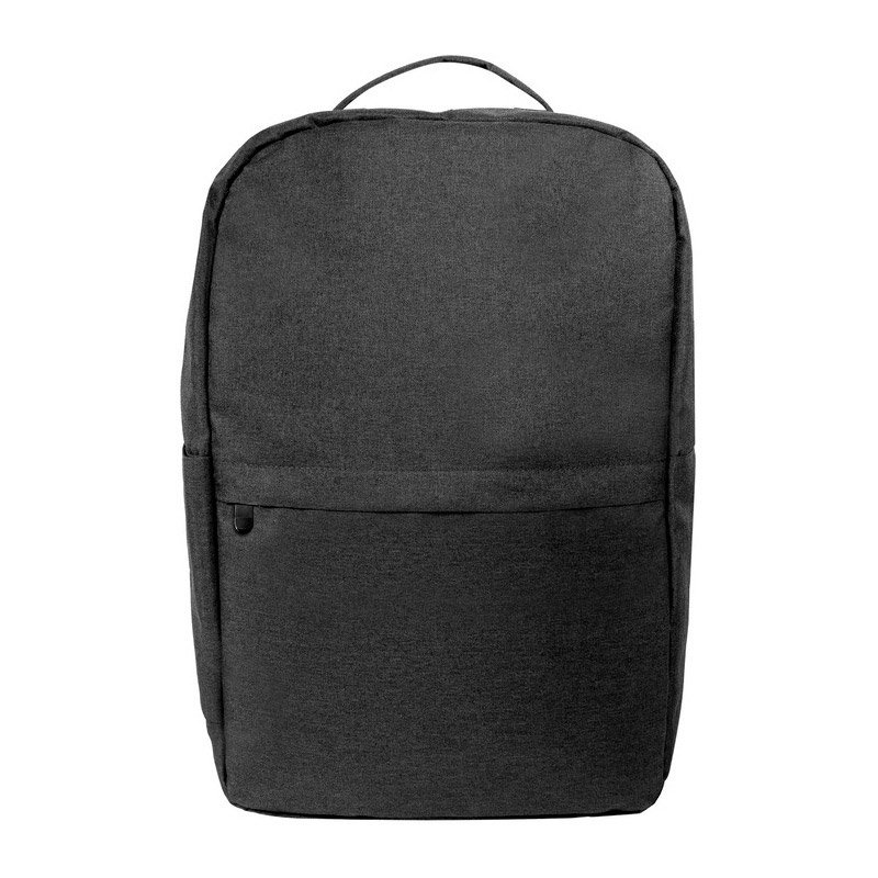 C556, Mochila Singapur. Interior con un compartimento para portanotebook, porta boligrafos y 2 compartimentos pequeños. En la parte exterior un bolsillo en el frente con cierre y otro bolsillo en uno de los costados. Correas y espalda acolchonadas con red. Los cierres cuentan con aros metálicos y las hebillas regulables son plásticas.