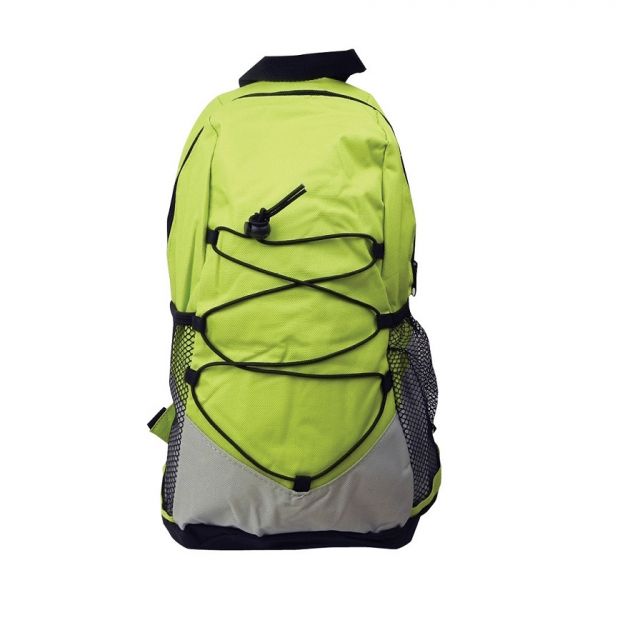 MAL 215, Back Pack Neymar. Bolsillos laterales en tela mesh. Compartimiento interior, Correas ajustables.